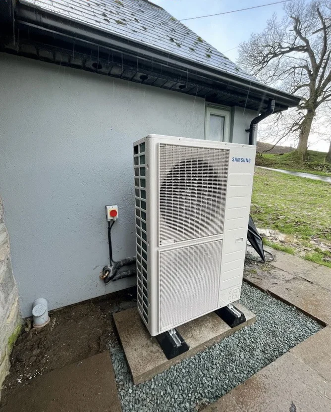 powys farmhouse heat pump